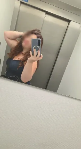 Ayesha, 34