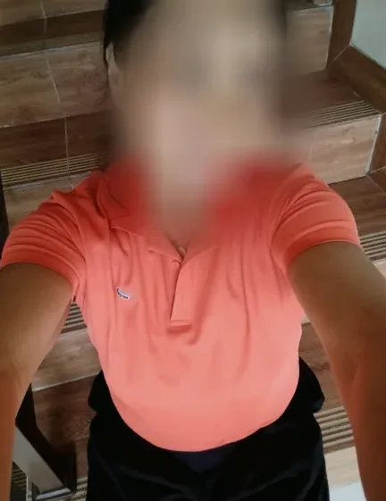 Carys, 40
