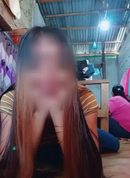Claire, 28