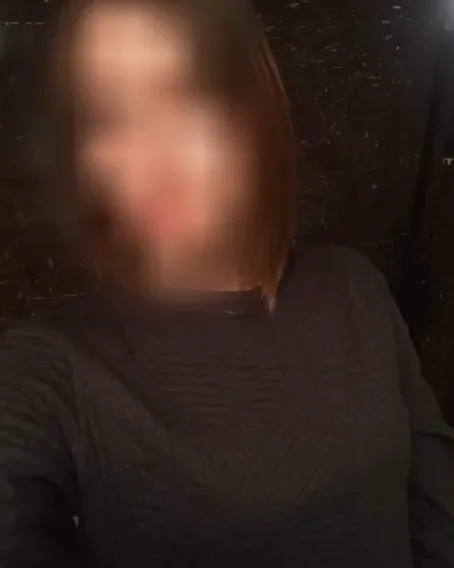 Hayley, 24
