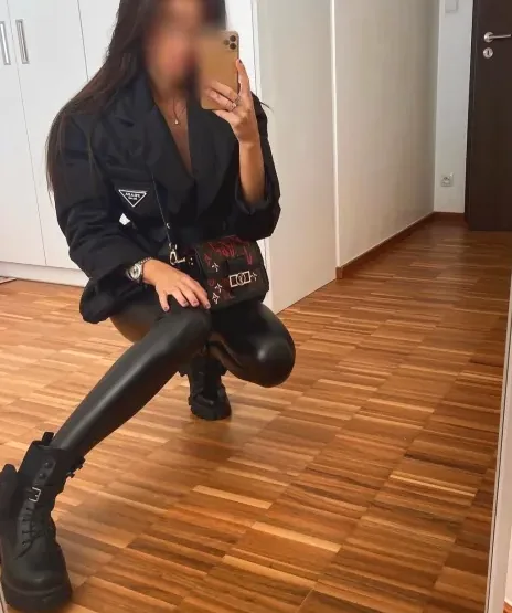 Magda, 36