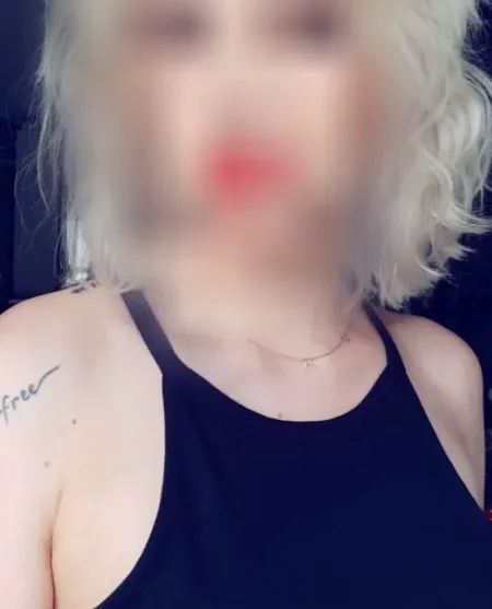 Nour, 37