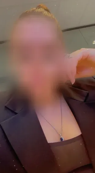Saoirse, 32