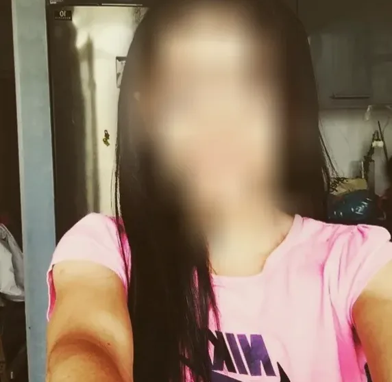 Zoe, 33